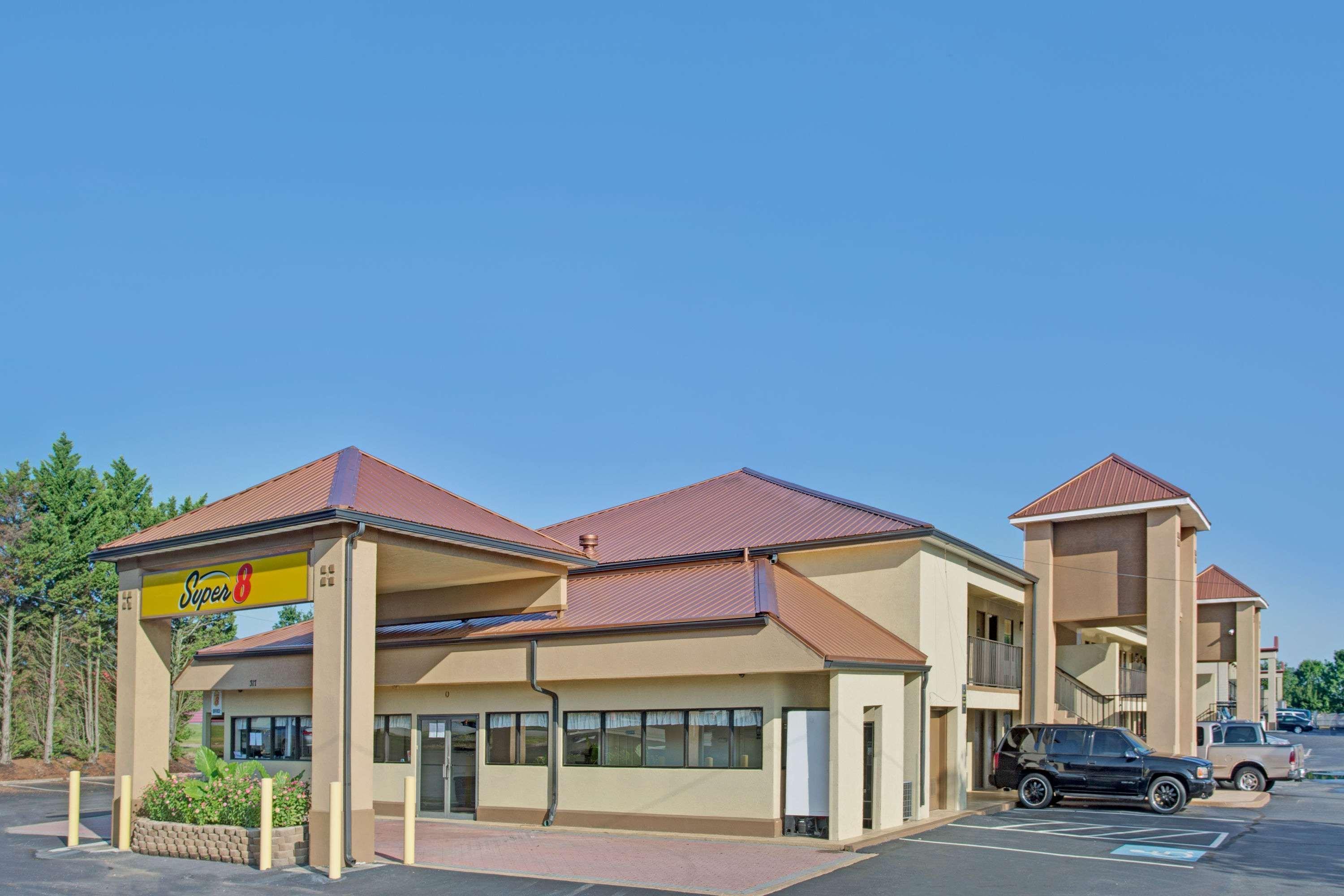 Super 8 By Wyndham Suwanee Exterior foto