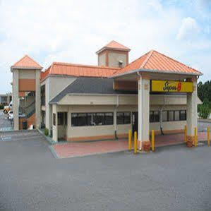 Super 8 By Wyndham Suwanee Exterior foto