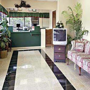 Super 8 By Wyndham Suwanee Exterior foto